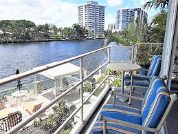 Manhattan Tower Apartment Hotel