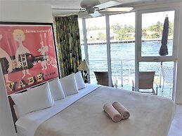 Manhattan Tower Apartment Hotel