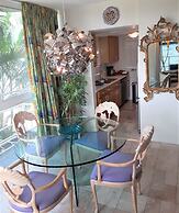 Manhattan Tower Apartment Hotel