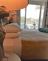 Manhattan Tower Apartment Hotel