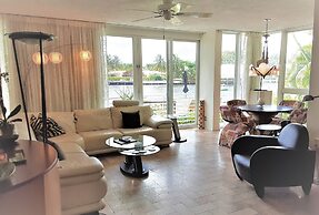 Manhattan Tower Apartment Hotel