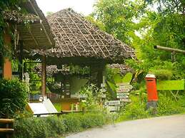 Khun Nai Tern Sai - Adults Only