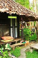 Khun Nai Tern Sai - Adults Only