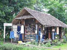 Khun Nai Tern Sai - Adults Only