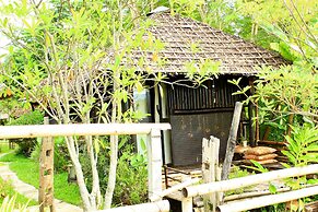 Khun Nai Tern Sai - Adults Only