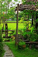 Khun Nai Tern Sai - Adults Only