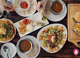 Pilgrim's Kitchen & Inn