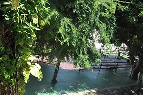 Pilgrim's Kitchen & Inn