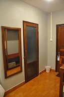 Pilgrim's Kitchen & Inn