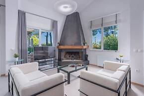 The White Villa At Sani