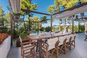 The White Villa At Sani