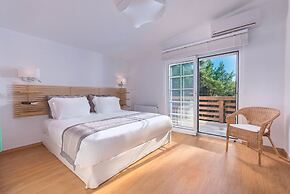 The White Villa At Sani