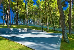 The White Villa At Sani