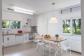 The White Villa At Sani