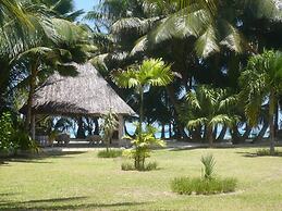 Anse Kerlan Beach Chalets
