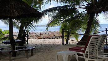 Anse Kerlan Beach Chalets
