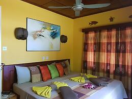 Anse Kerlan Beach Chalets