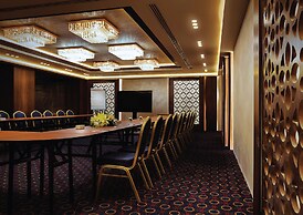 Seven Roses Hotel