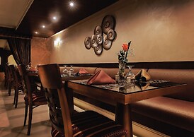 Seven Roses Hotel