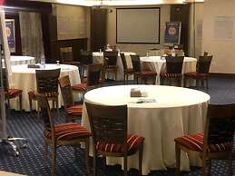 Seven Roses Hotel