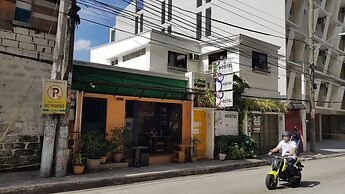 Crossroads Hostel Manila