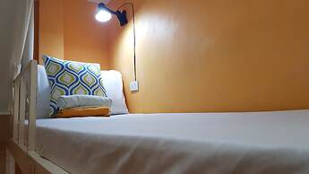 Crossroads Hostel Manila