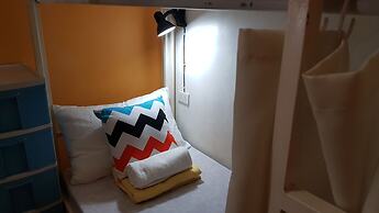 Crossroads Hostel Manila