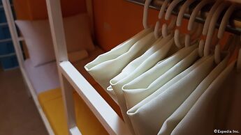 Crossroads Hostel Manila