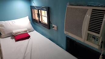 Crossroads Hostel Manila