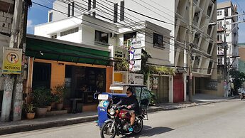 Crossroads Hostel Manila