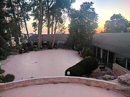 Alhambra Palace Hotel Suites