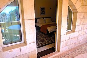 Alhambra Palace Hotel Suites