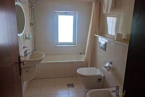 Alhambra Palace Hotel Suites