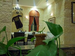 Alhambra Palace Hotel Suites