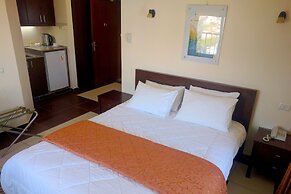 Alhambra Palace Hotel Suites