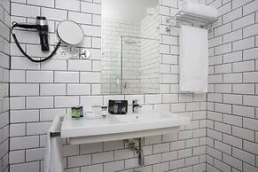 Casual Vintage Valencia Hotel