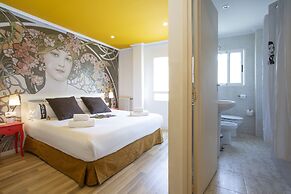 Casual Vintage Valencia Hotel