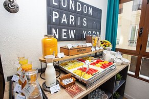 Casual Vintage Valencia Hotel