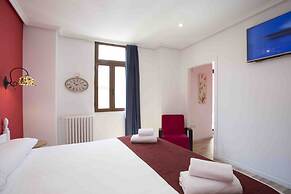 Casual Vintage Valencia Hotel