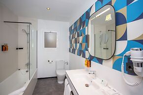 Casual Vintage Valencia Hotel