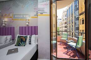 Casual Vintage Valencia Hotel