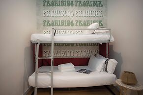 Casual Vintage Valencia Hotel