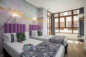 Casual Vintage Valencia Hotel