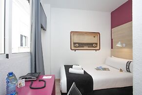 Casual Vintage Valencia Hotel