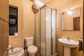 Seashells 2 bedroom Apartment with sunny terrace with stunning panoram