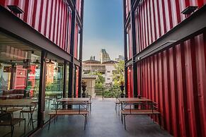 Sleep Box Sukhumvit 22 - Hostel