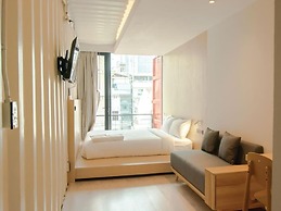Sleep Box Sukhumvit 22