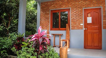 Pai Porpeang Guesthouse
