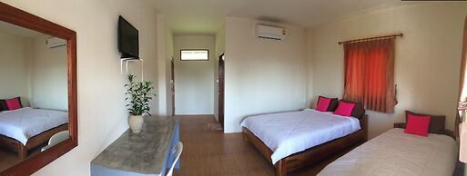 Pai Porpeang Guesthouse