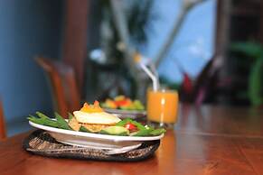 Gatra Ubud Inn